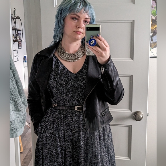 Meet your Posher, Shay - Picture 4 of 4